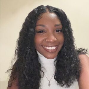 Meet your Posher, Erica